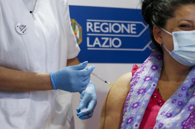 Green Pass: Rome surge in covid vaccine bookings
