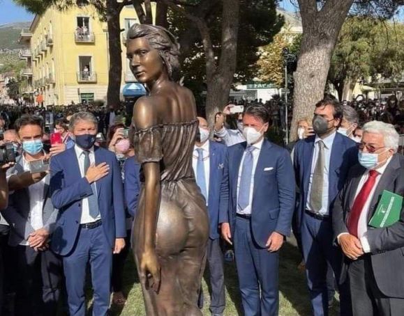 Sapri: Italy sexism row over statue in see-through dress