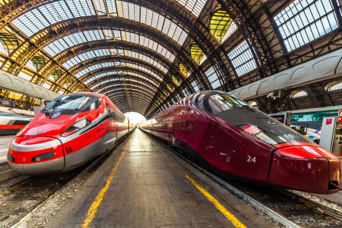 Italy passenger with no covid Green Pass holds up high-speed train