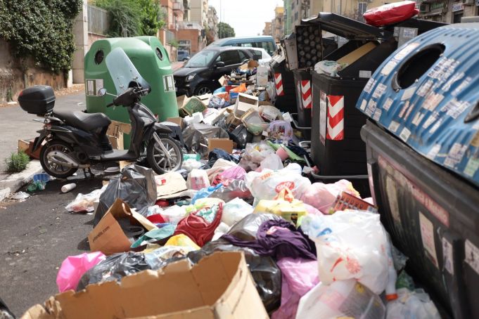 Rome's new mayor unveils €40 million plan to clean up city's trash in 60 days