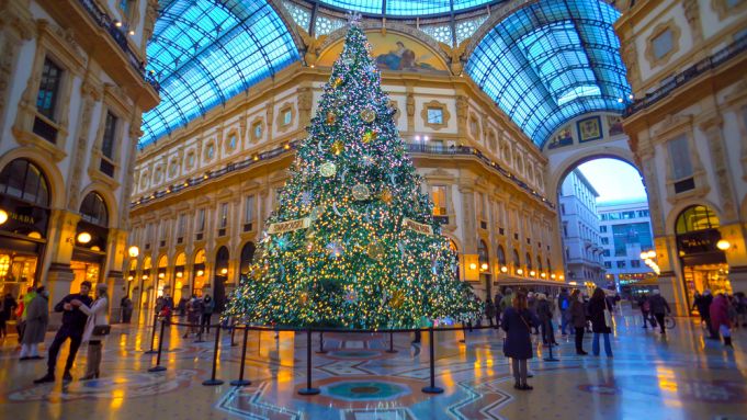 Italy imposes new travel rules over Christmas