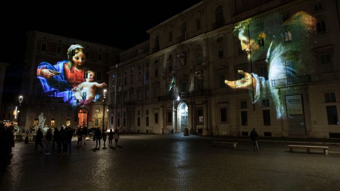 Rome lights up at Christmas with Nativity paintings
