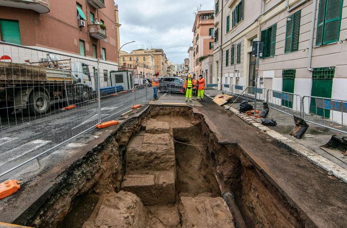 Rome unearths ancient dog statue and tombs under street
