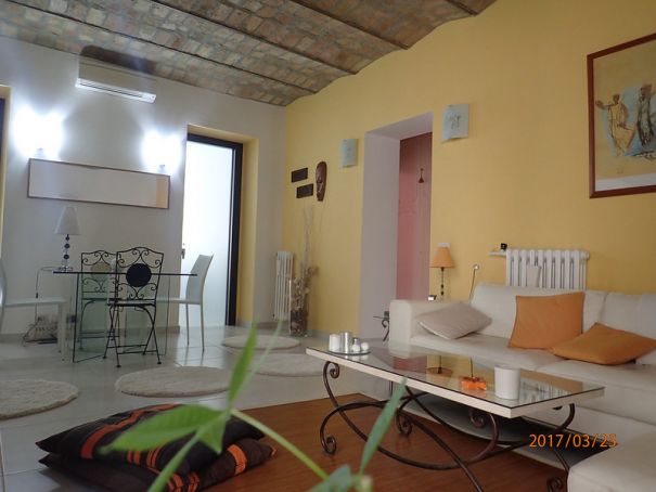 Furnished 2-bedroom Trastevere via Mameli
