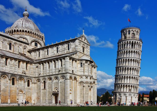 Italy: Tourists hit Leaning Tower of Pisa with drone