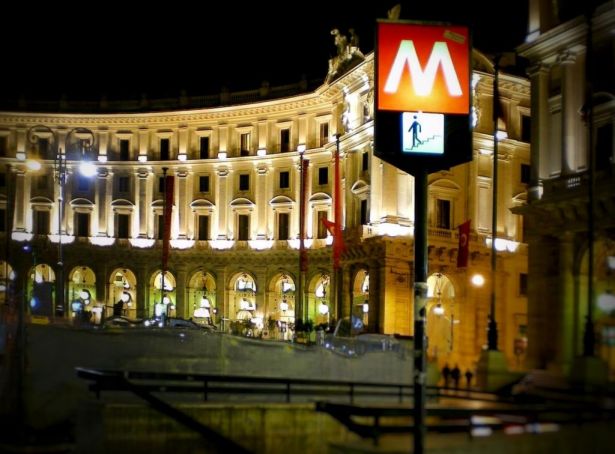Rome mayor wants subway to stay open 24 hours at weekends