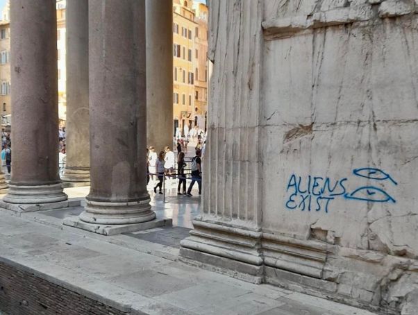 Rome's Pantheon defaced with 'Aliens Exist' graffiti