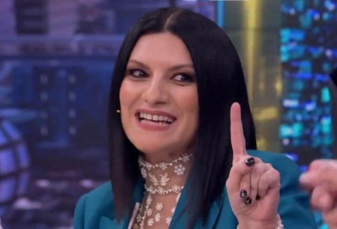 Laura Pausini's refusal to sing Bella Ciao sparks political debate in Italy