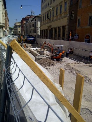 Tram 8 Piazza Venezia extension works facing history? - image 3