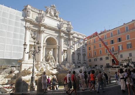 Restoring Rome’s Trevi Fountain - image 3