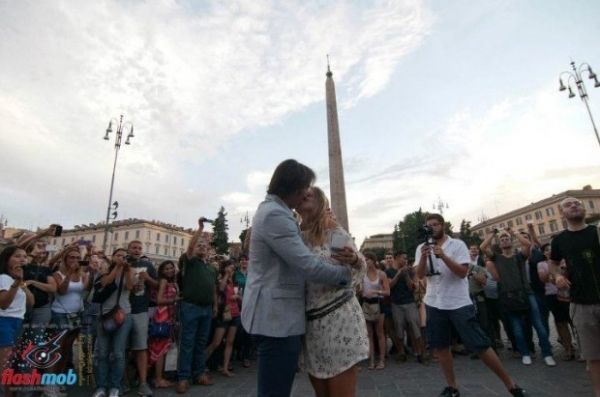 Rome's first flash mob proposal - image 4