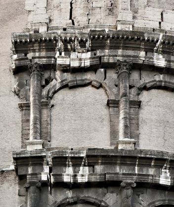 Safety buffer zone around Rome’s Colosseum - image 2