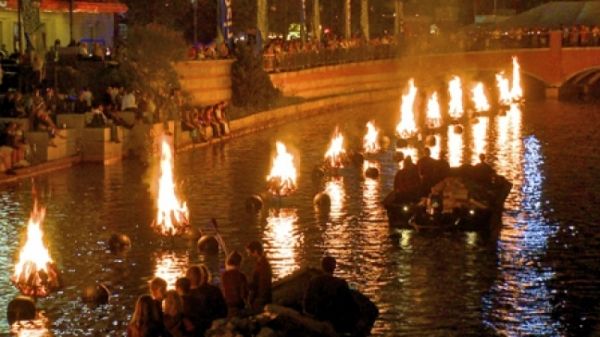 WaterFire lights up Rome’s Tiber - image 3