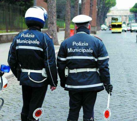Rome's police to smarten up - image 1