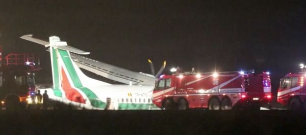 Plane veers off runway at Rome airport - image 3