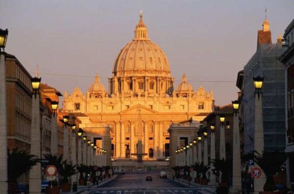 Reaction in St Peter’s Square - image 1