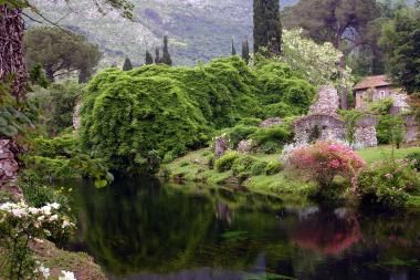 Ninfa Gardens - image 2