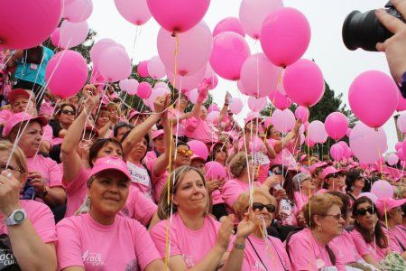 Komen Race for cancer awareness in Rome - image 2