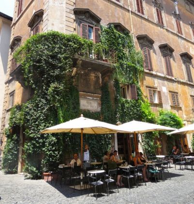 Rome's Bar della Pace faces closure - image 3