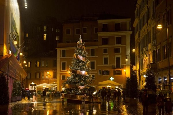 Rome's Christmas trees - image 4