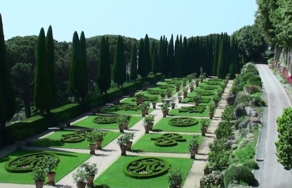 Castel Gandolfo papal gardens open to public - image 1