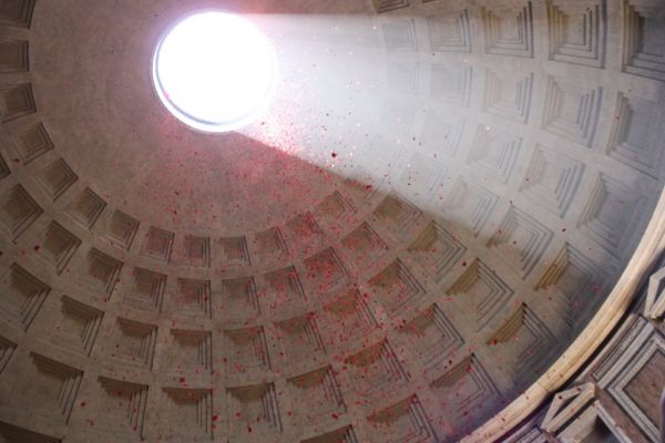 Rose petals at the Pantheon - image 1