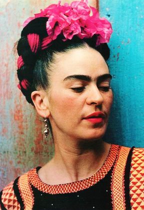 Frida Kahlo show open at night - image 1