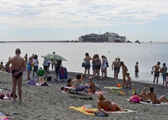 Concordia reaches Genoa - image 1