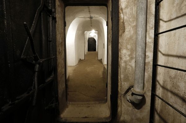 Mussolini bunker opens to visitors in Rome - image 3