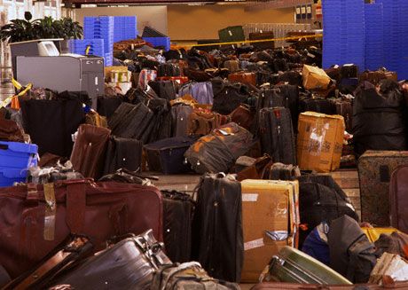 Rome airport auctions unclaimed luggage - image 1