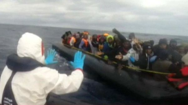 Italy rescues more than 2,000 migrants - image 4