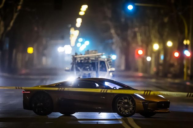 James Bond to re-shoot Rome car chase - image 3