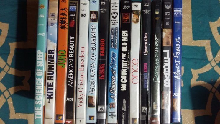 Lot of 16 DVDs in English - image 1