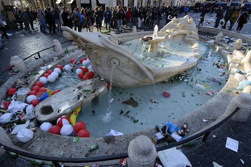 Dutch football hooligans wreak havoc in Rome - image 1