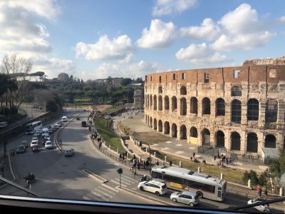 2-BEDROOM LUXURY FLAT FACING COLOSSEUM! - AVAILABLE. - image 1