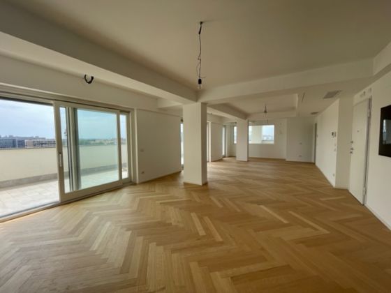 SUPER BRIGHT 8TH FLOOR APARTMENT WITH HUGE TERRACE!!! - image 2