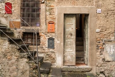Bracciano - characteristic 2-bedroom flat renting next to Castle - image 13