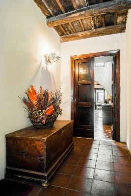 Bracciano - characteristic 2-bedroom flat renting next to Castle - image 11