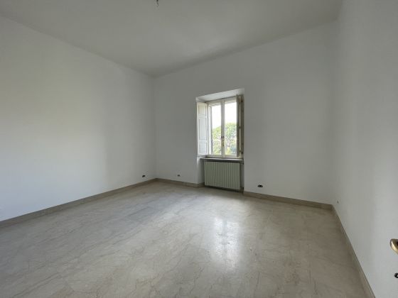 Completely remodeled 2-bedroom flat Salario area - image 8
