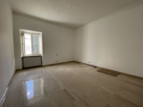 Completely remodeled 2-bedroom flat Salario area - image 7