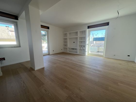 Penthouse with terrace Fleming - image 1
