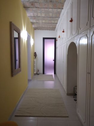 Trastevere Luxury 2-Bedroom Apartment - image 4