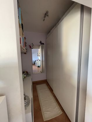 Bright 3-bedroom top floor apartment with terrace Ardeatina - image 17