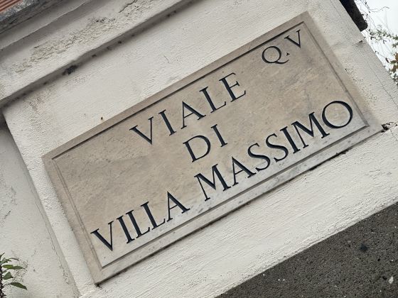 Elegant 4-bedroom apartment near Villa Torlonia - image 6