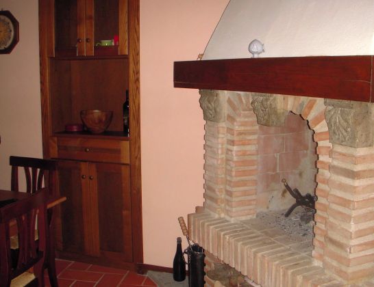 VILLAGE APARTMENT FOR SALE – NORTH OF ROME - image 3