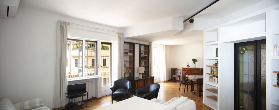 Rome, Italy: Sunny furnished apartment for rent in elegant Parioli area - image 1