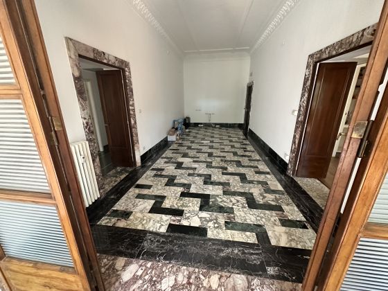 Elegant 4-bedroom apartment near Villa Torlonia - image 7