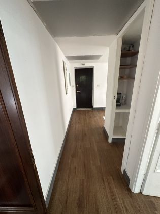 Elegant 4-bedroom apartment near Villa Torlonia - image 12