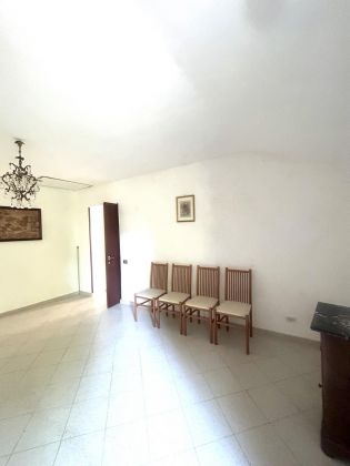 PRIVATE SALE: Stone house with brick fireplace in historical centre of Veroli (FR). Great holiday home! - image 8