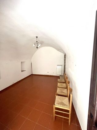 PRIVATE SALE: Stone house with brick fireplace in historical centre of Veroli (FR). Great holiday home! - image 16
